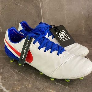 Nike Womens Tiempo Legend AG VI ACC Soccer Cleats New Size 8.5